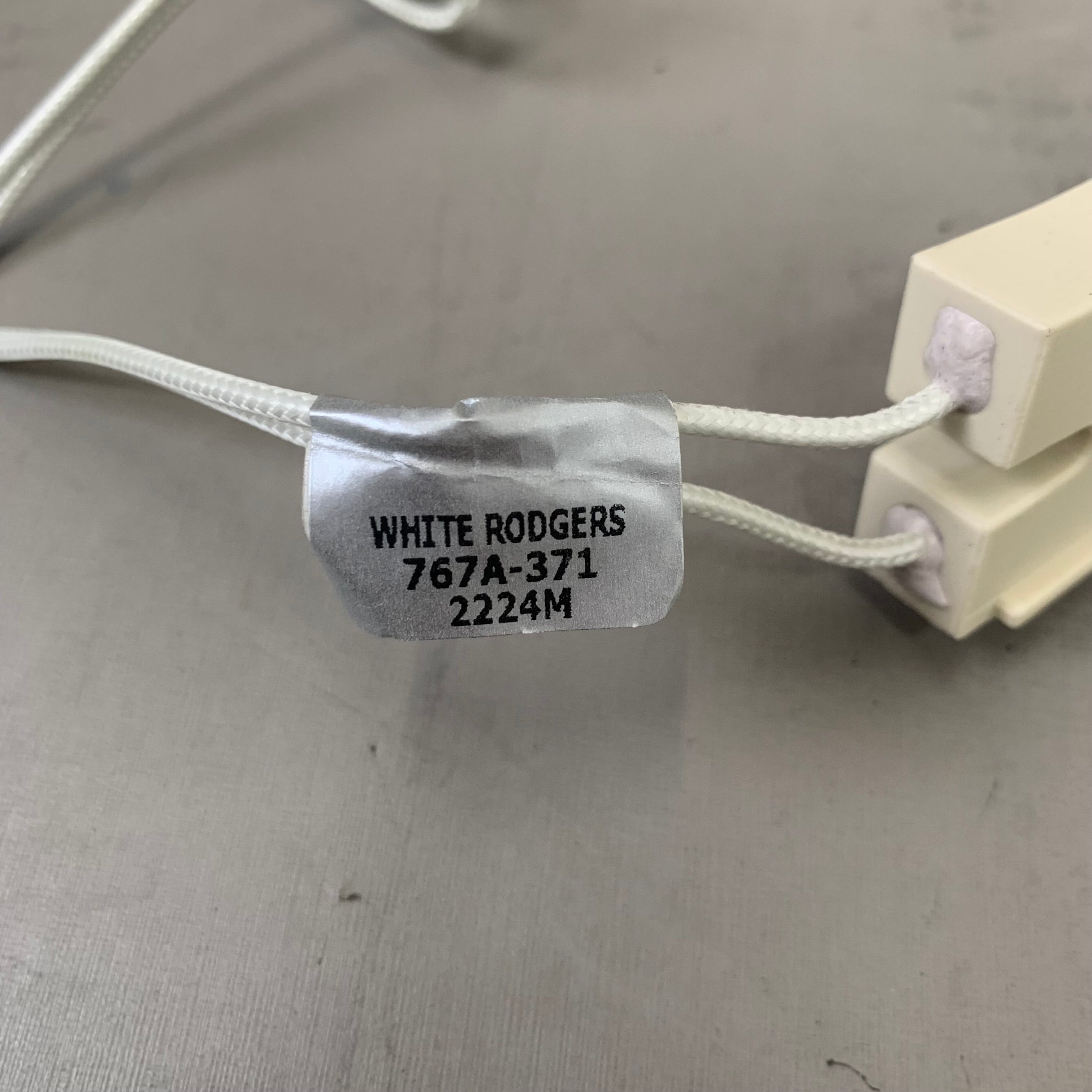 WHITE RODGERS EMERSON Hot Surface Ignitor  767A-371