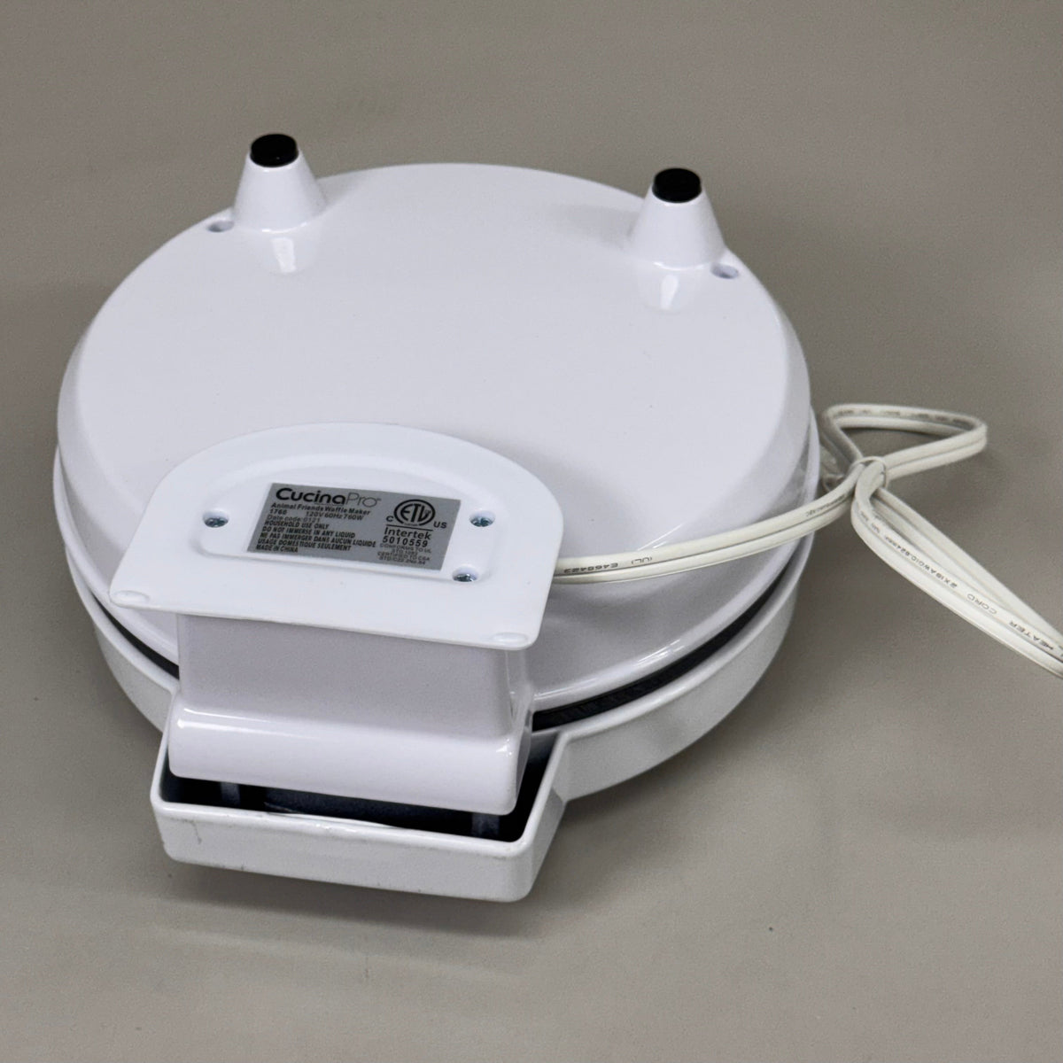 WAFFLE WOW Animal Friends Waffle Maker 3D Animal Waffles 11" x 9" White 1760W