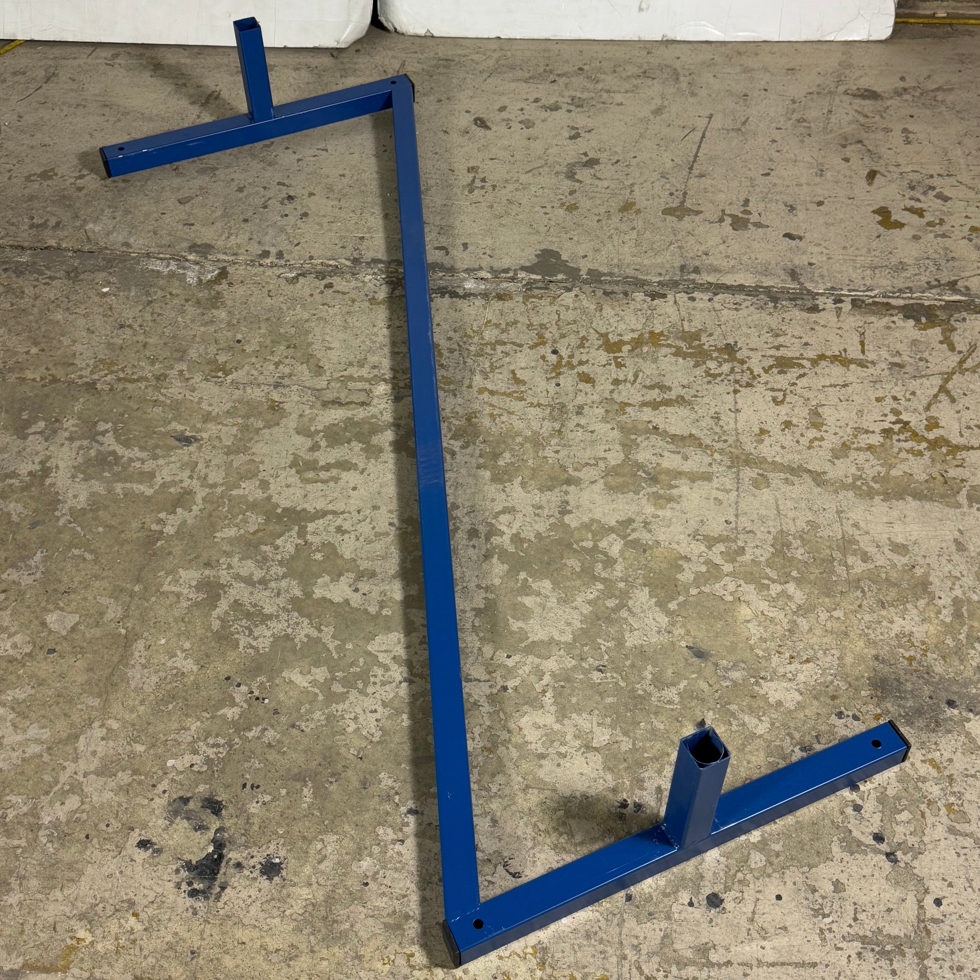 XL Indoor 3D Target Stand Sz 61.5" H x 66.5" L x 23.5" W, Blue/Grey