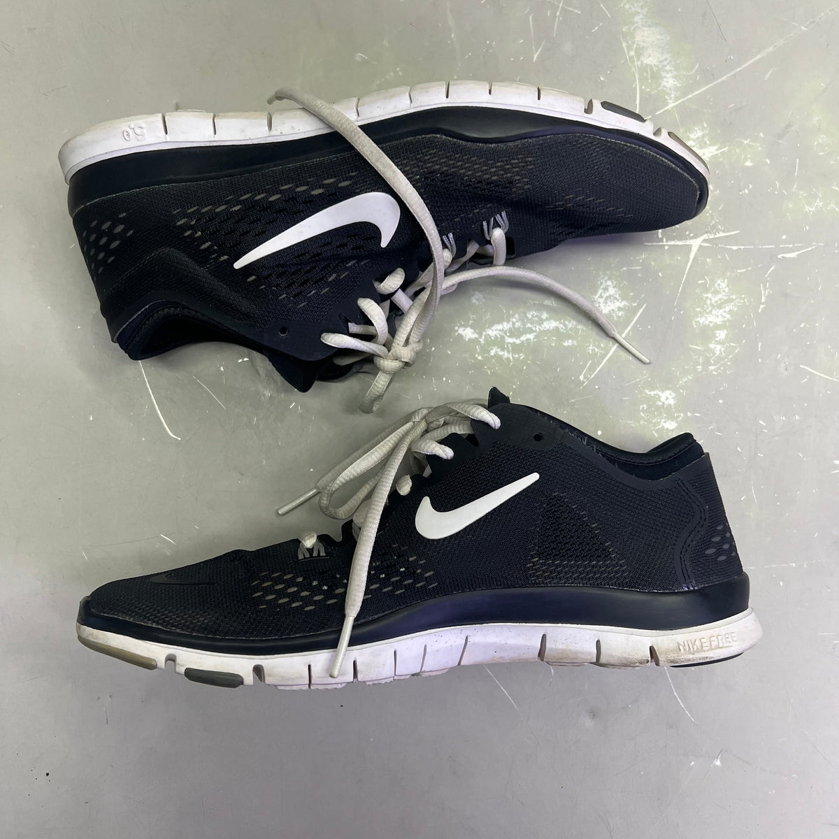 NIKE Free Tri Fit Cross Training Shoes Women's Sz 7 Black/White (Pre-Owned)