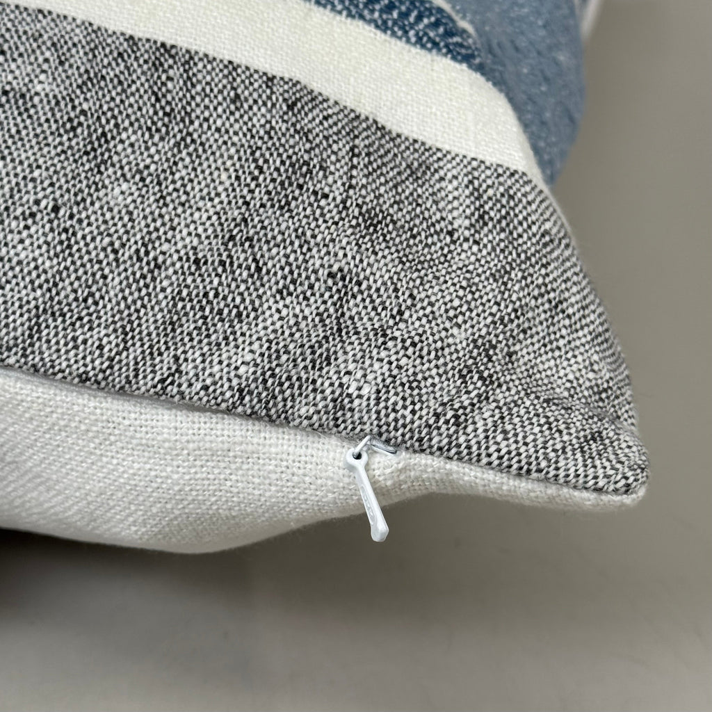 VILLA 22"x22" RN ST Lima Decorative Throw Pillow in Blue/Grey