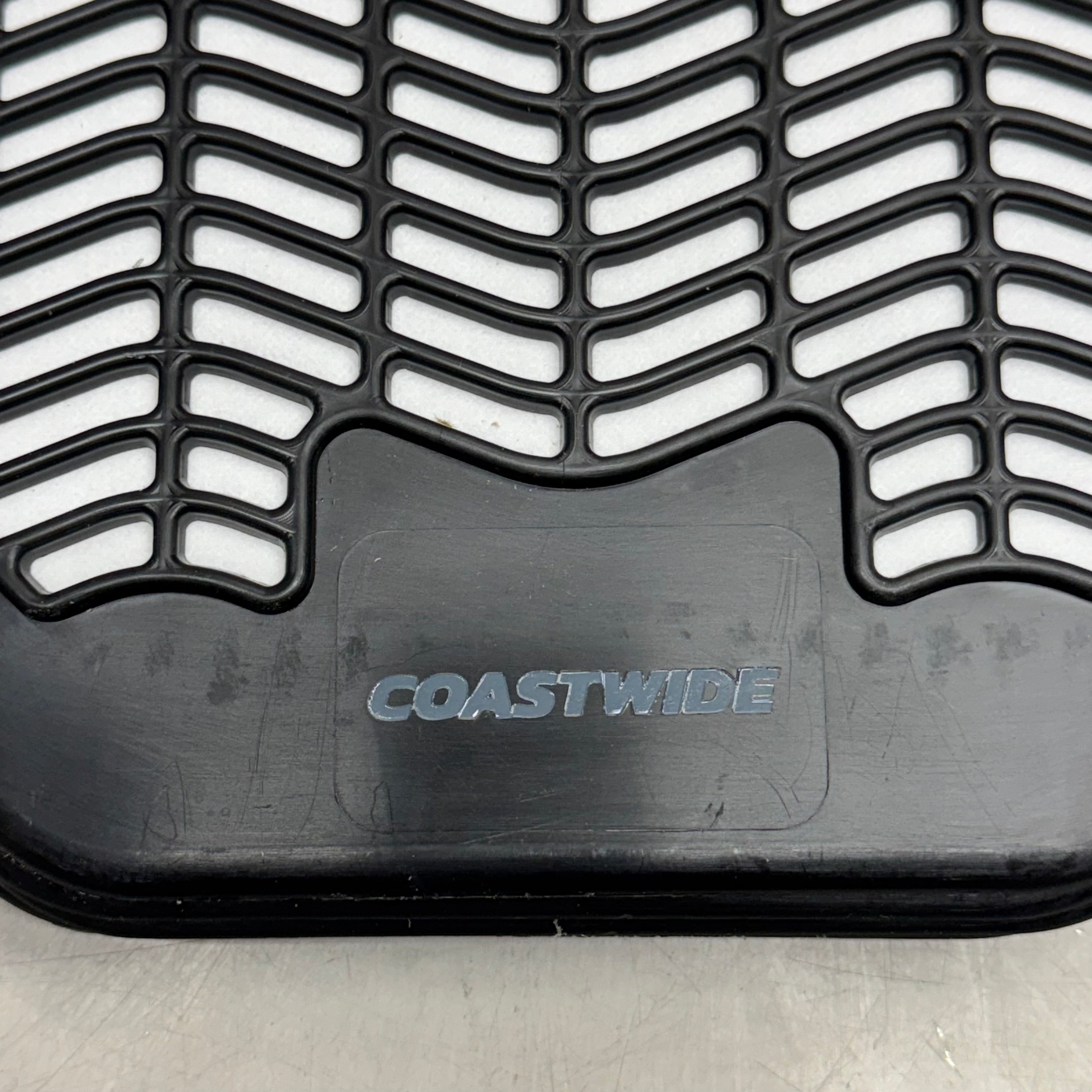 COASTWIDE PROFESSIONAL (6 Pcs) Urinal Floor Mat 20" x 17.5" Black
