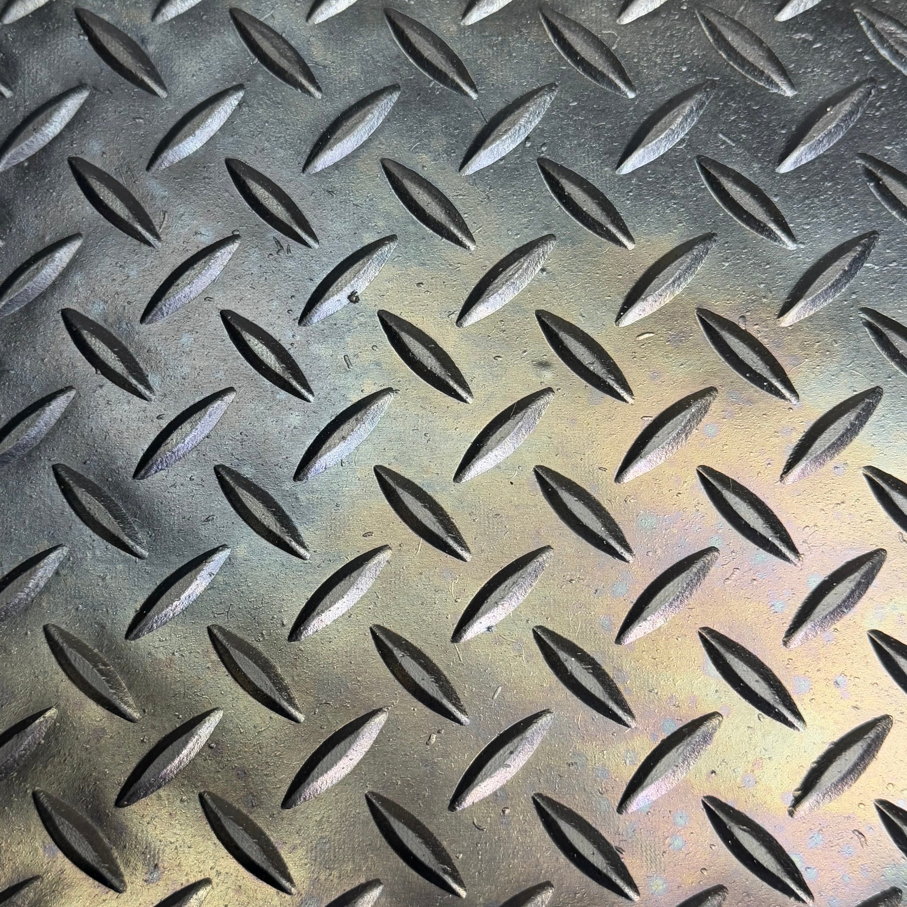RUBBER-CAL Diamond Plate Rubber Flooring Sz 46.5” L x 24” W, 03-206-W100-02