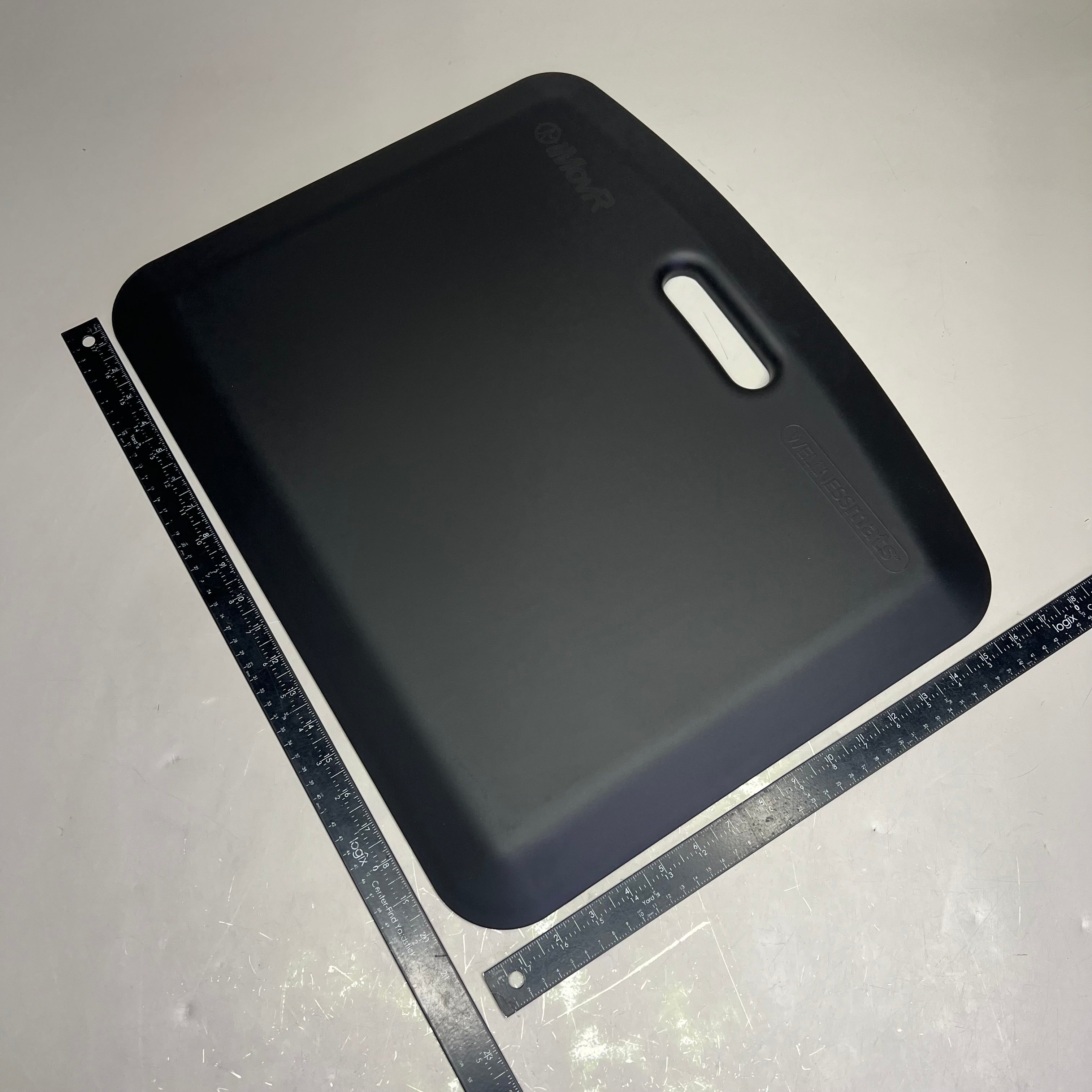 WELLNESSMATS Carry Handle Mobile Foam Mat Made In America 22" x 18" x 3/4" Black