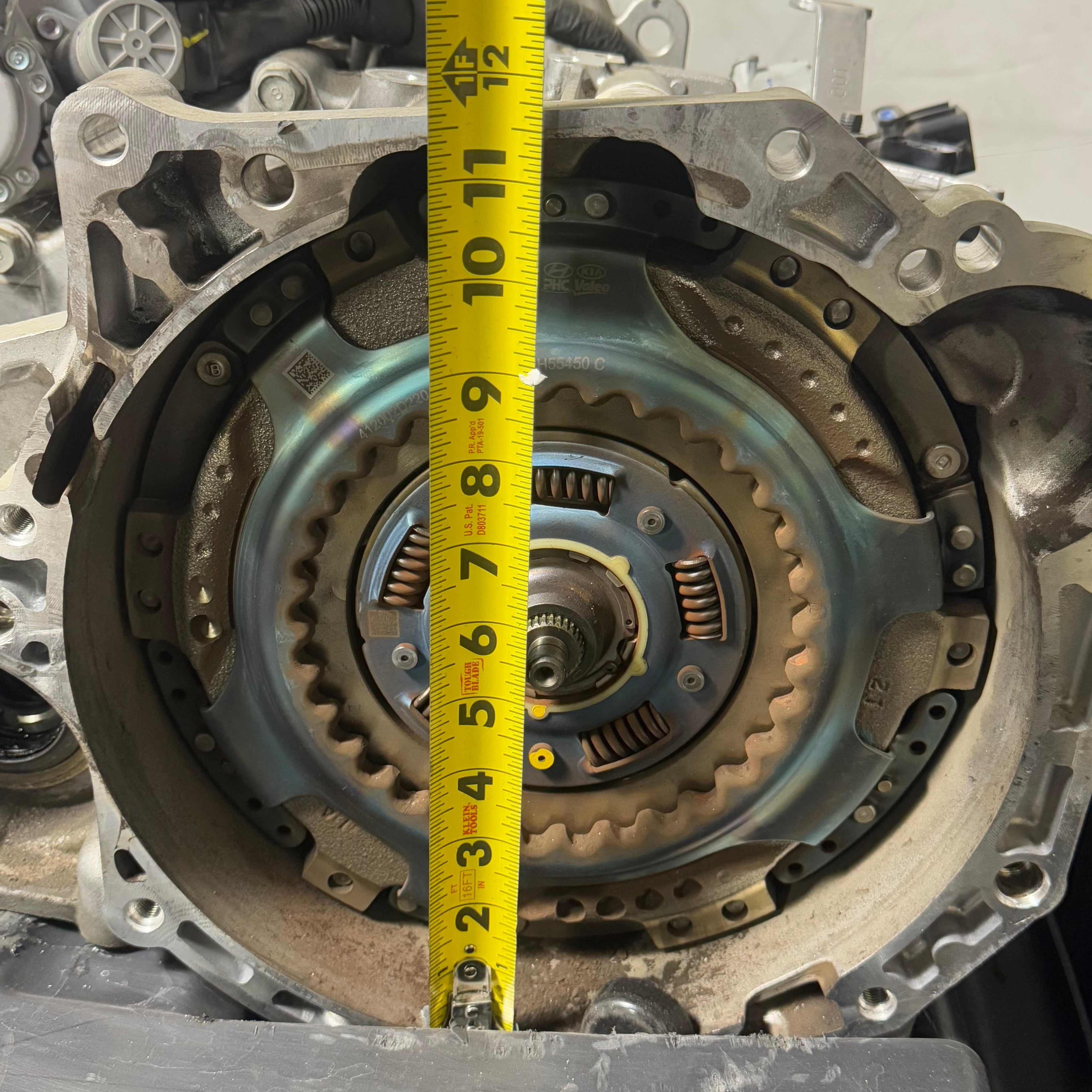 HYUNDAI Automatic Transmission Sz 21” L x 14” W x 12” H 438972D030