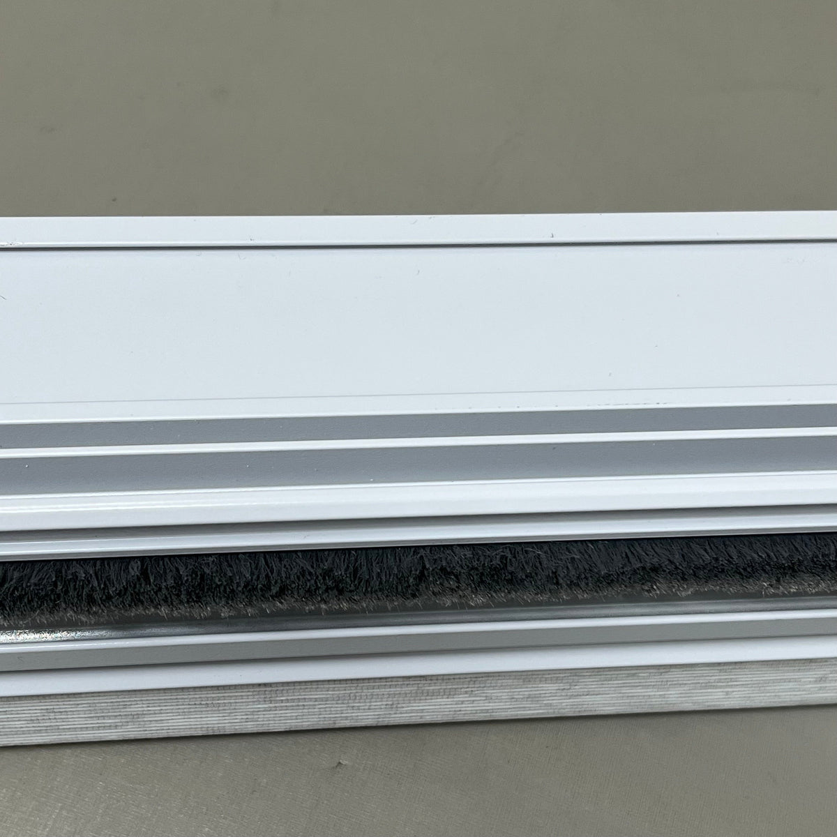 Power Blinds (2 PACK) 34 x 46 1/4 Light Grey Brushed Pattern