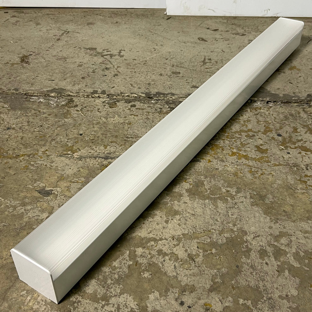 ILP Linear LED Strip Light Sz 4' L x 3.5" W, DSC4-4LHE-U-930-FFLGR-NEKO