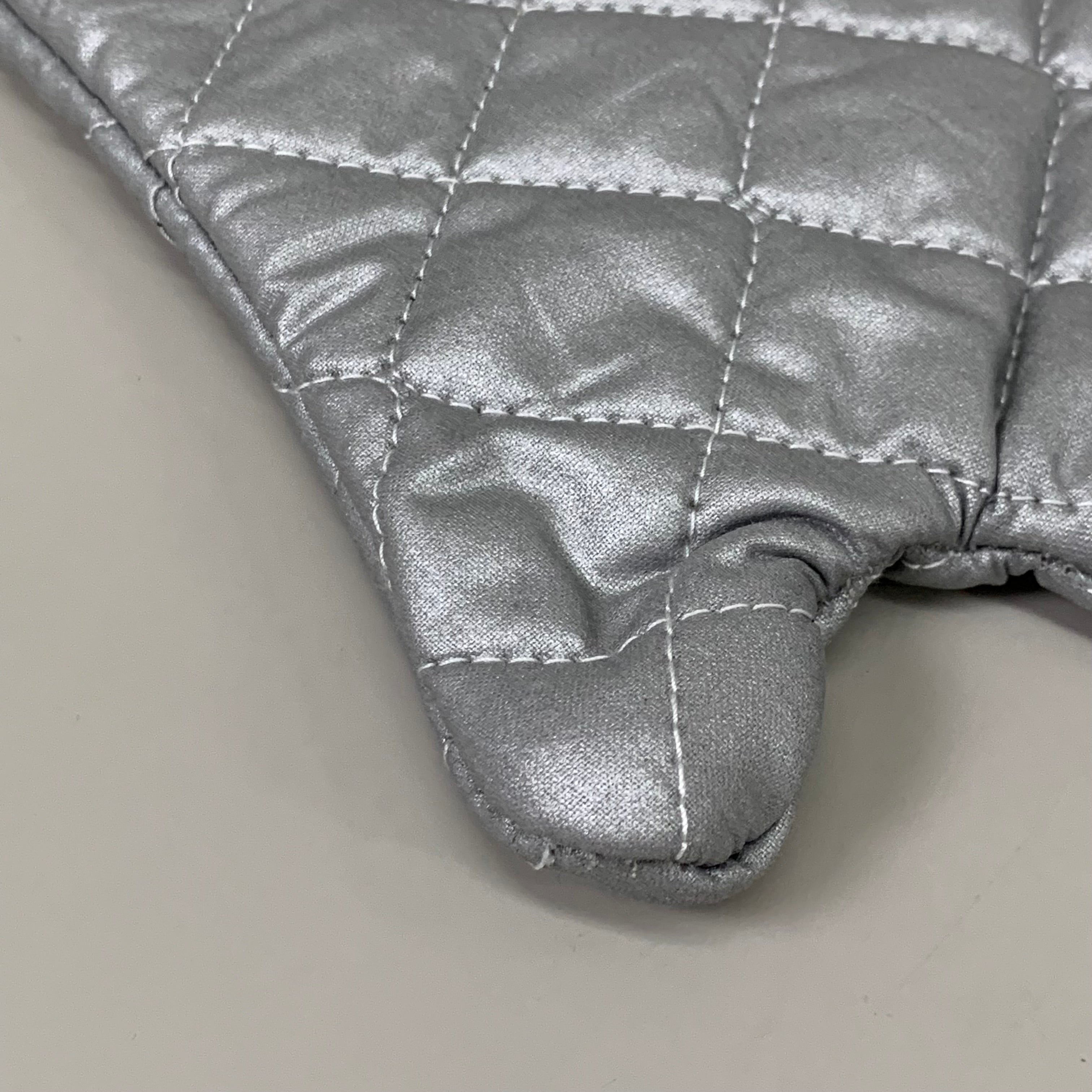 INTEDGE MANUFACTURE INC. Restaurant Grade Silicone Coated Mitts Silver 13" USA