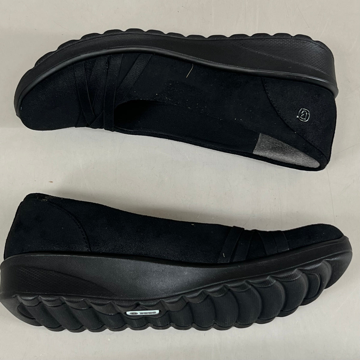 LIFESTRIDE Bzees Air Step Ballet Shoes Goody Women's 6 medium Black