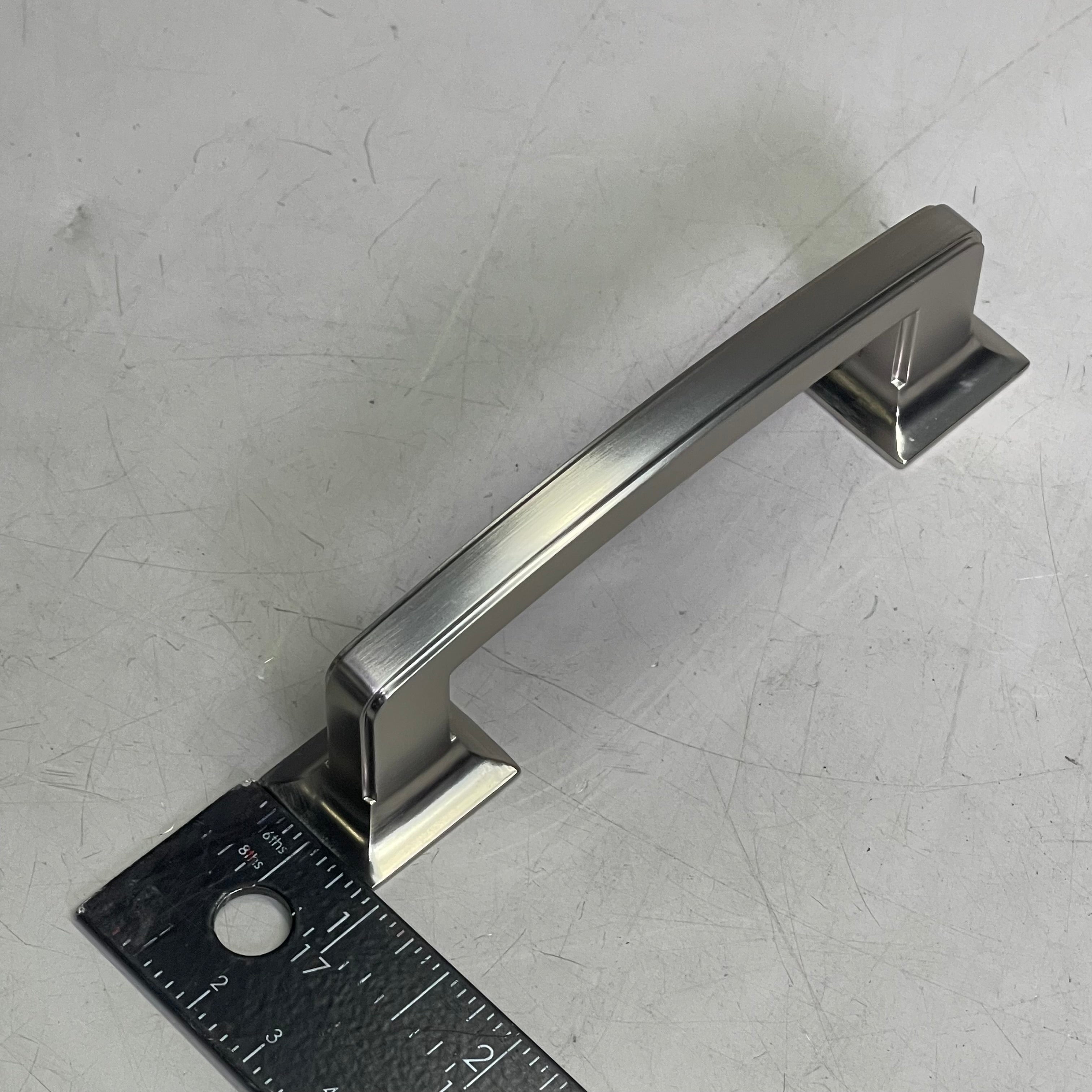 BERENSON (10 PACK) Hearthstone Pull Handle 96mm Brushed Nickel 4070-1BPN-P