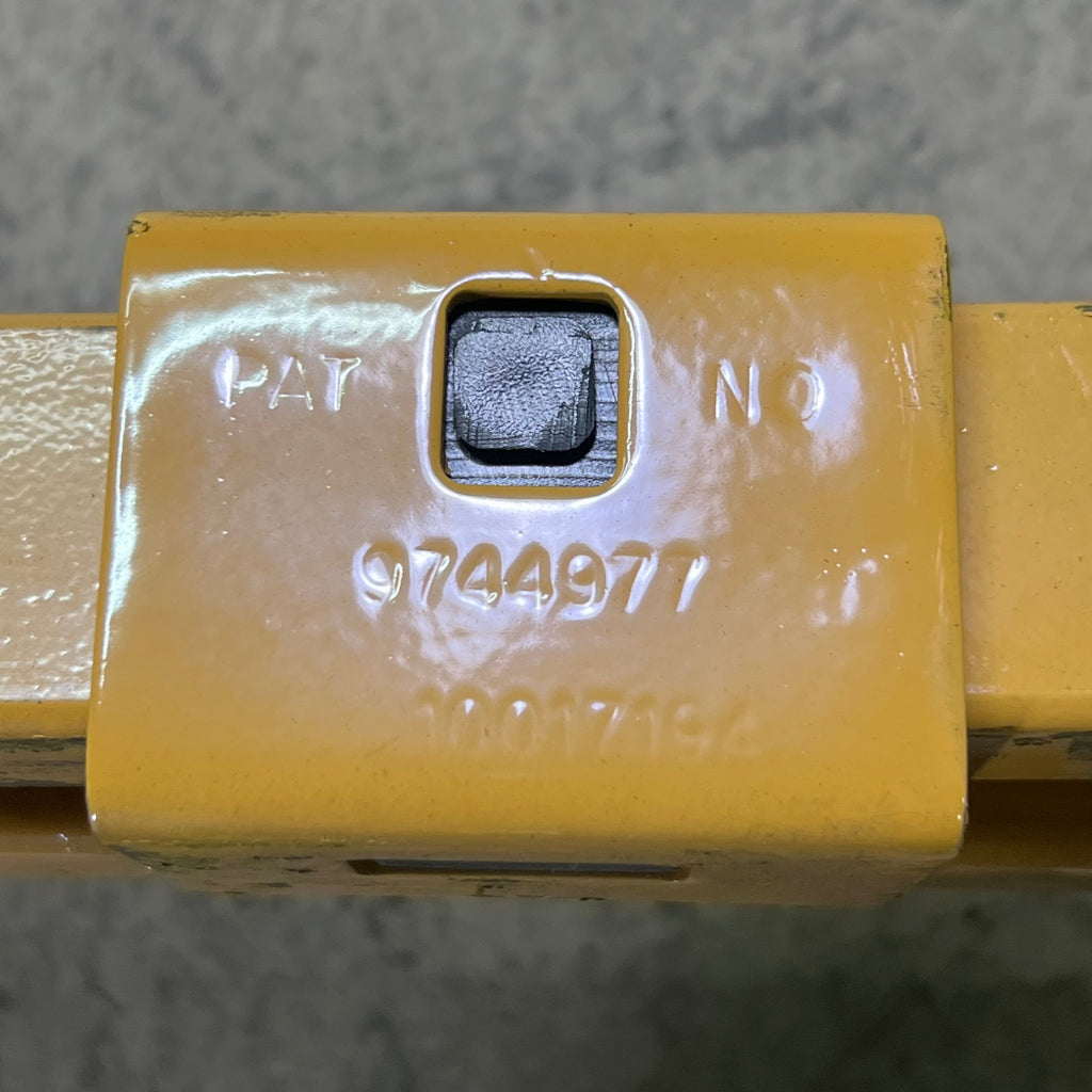 JAXON (Pallet of 24Pcs) Telescoping Uncoupling Levers Sz 39"-55" L Yellow