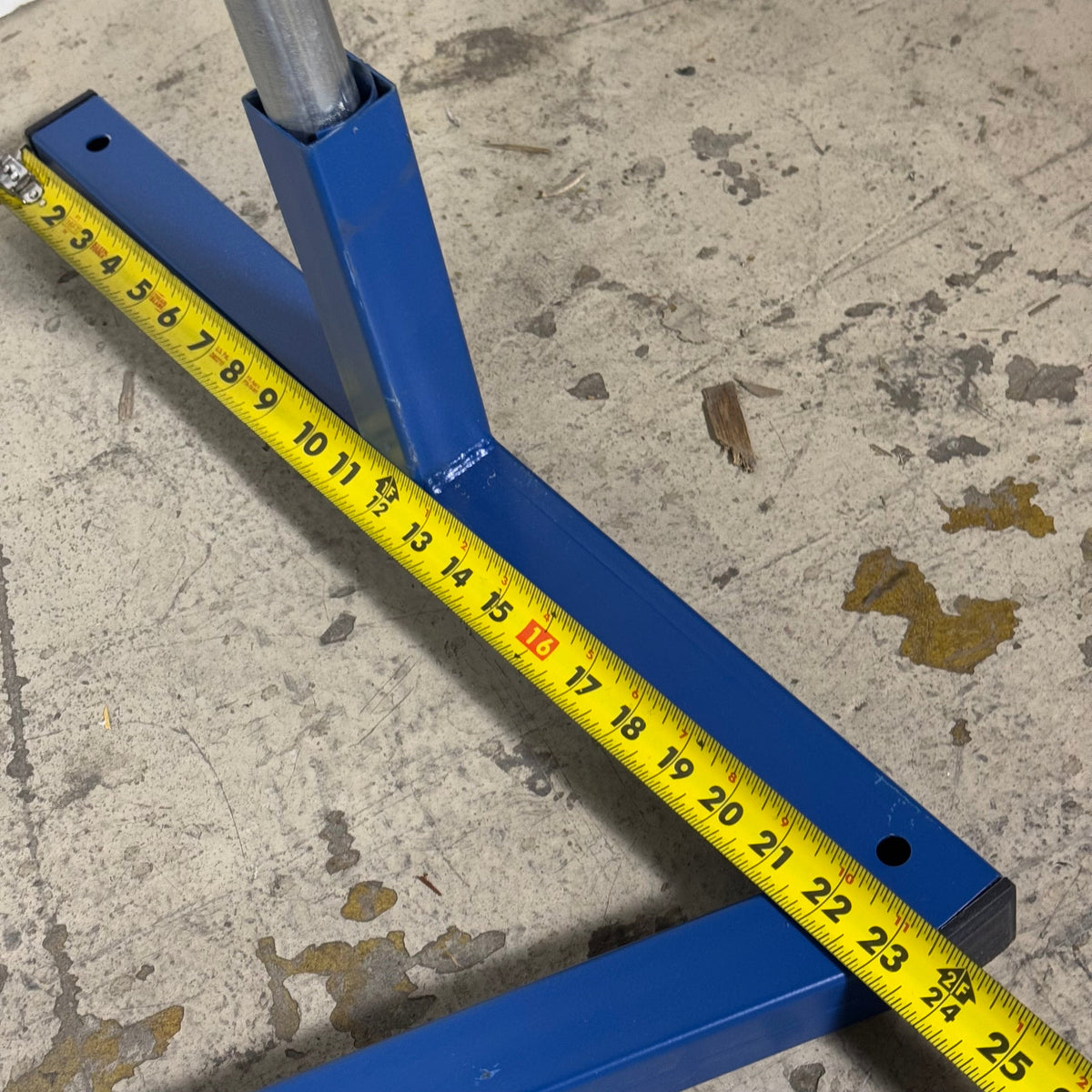 XL Indoor 3D Target Stand Sz 61.5" H x 66.5" L x 23.5" W, Blue/Grey