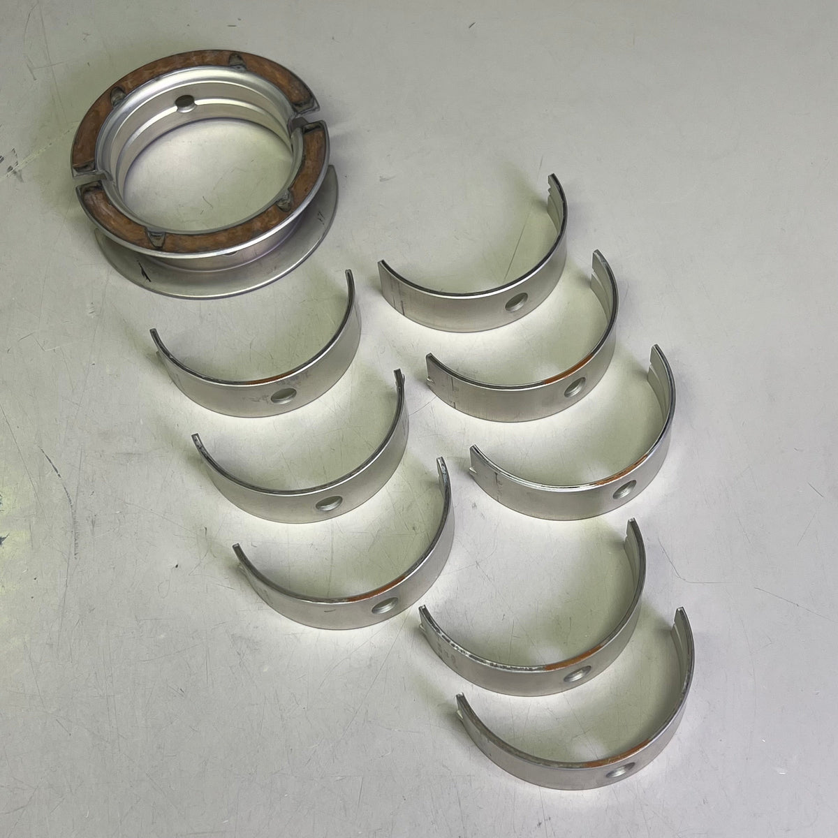 MAHLE Clevite P-Series Main Bearing Set For Ford Made In USA Part MS-863P