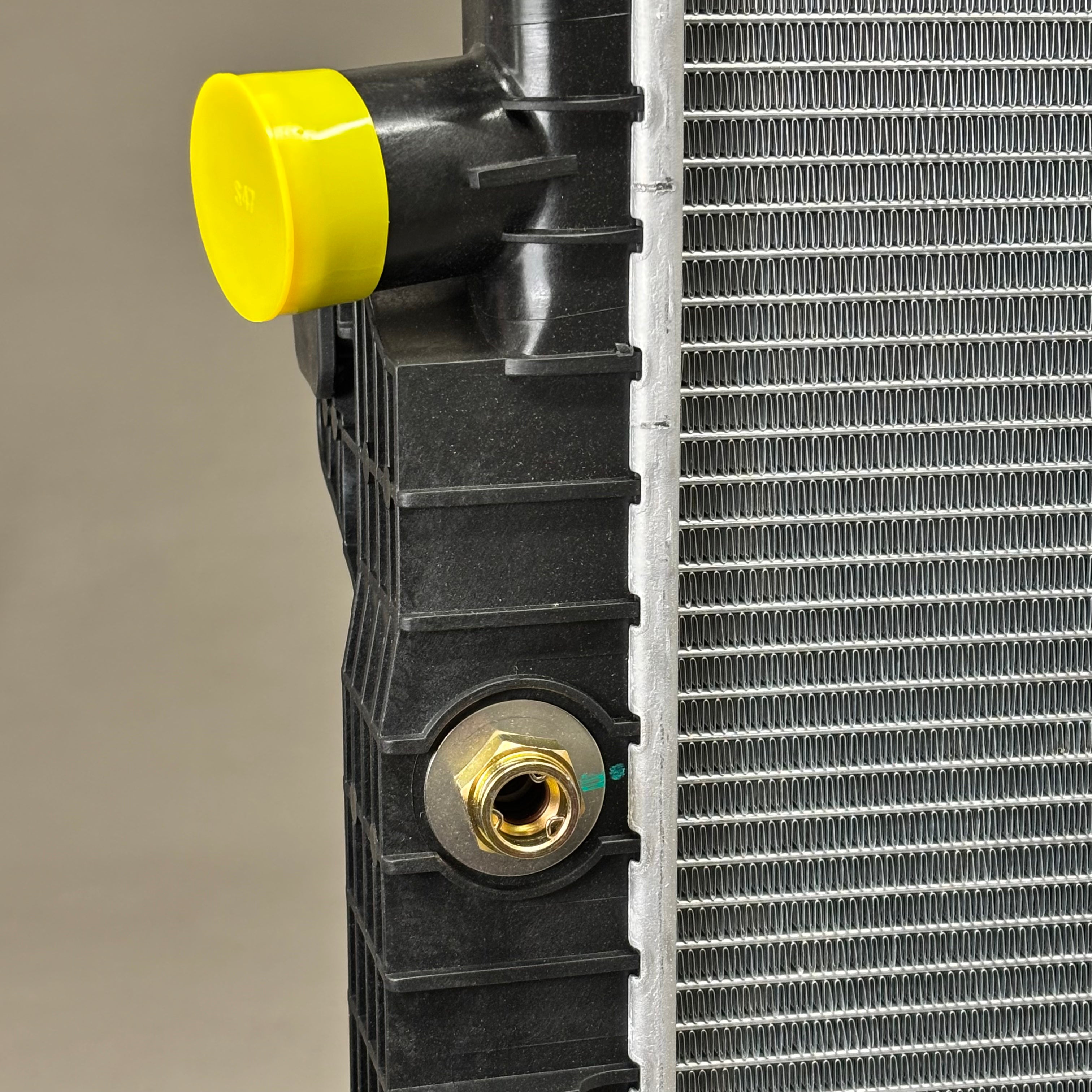 KEYSTONE Radiator fits Dodge Ram 13-18 2500 3500 4500 5500 RAD13490 (New)