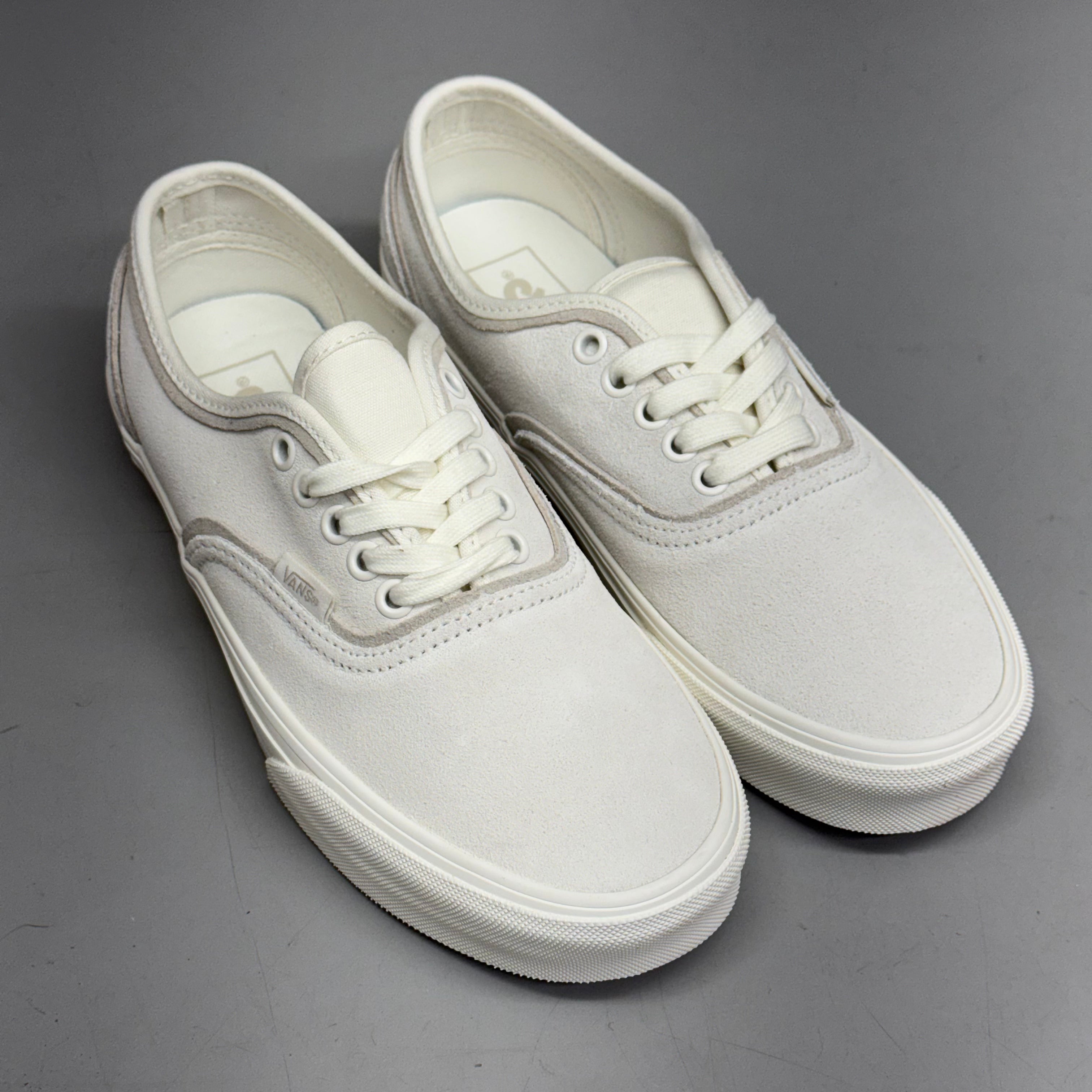 VANS Authentic Sliver Sneakers Shoes Women's Sz 8 White/White VN000D6DWWW