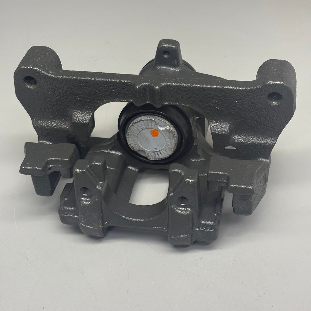 SILENT STOP Semi Loaded Caliper Disc Brake For Subarus 12-8686