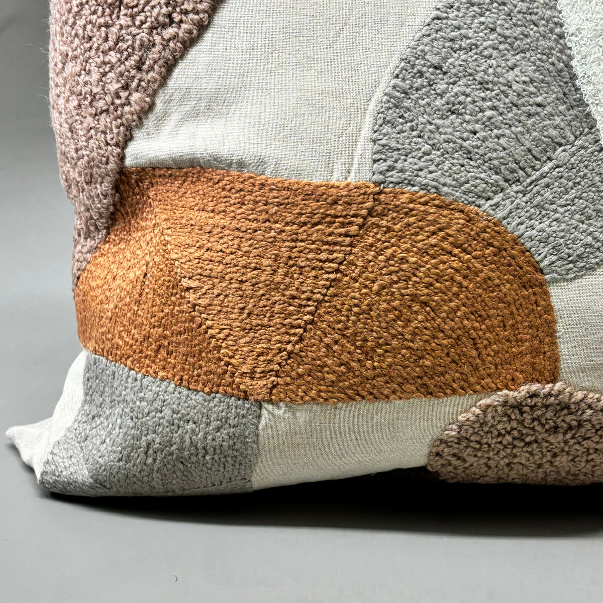 VILLA RN Wallace 20"x20" RN Pillow Orange Spice Multi V290167