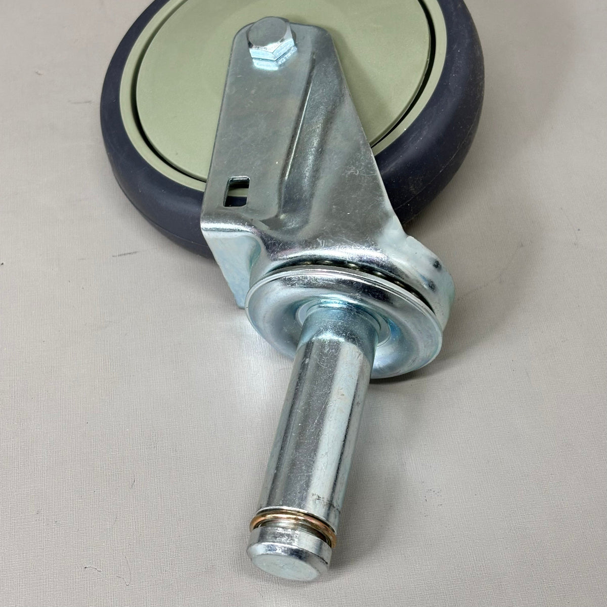 QUANTUM STORAGE SYSTEMS Swivel Stem Caster Kit 5" x 1-1/4" One Set WR-00H