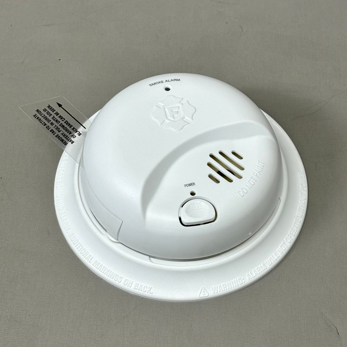 FIRST ALERT Battery-Operated Smoke Alarm Early Warning 9V Alkaline White 1046829