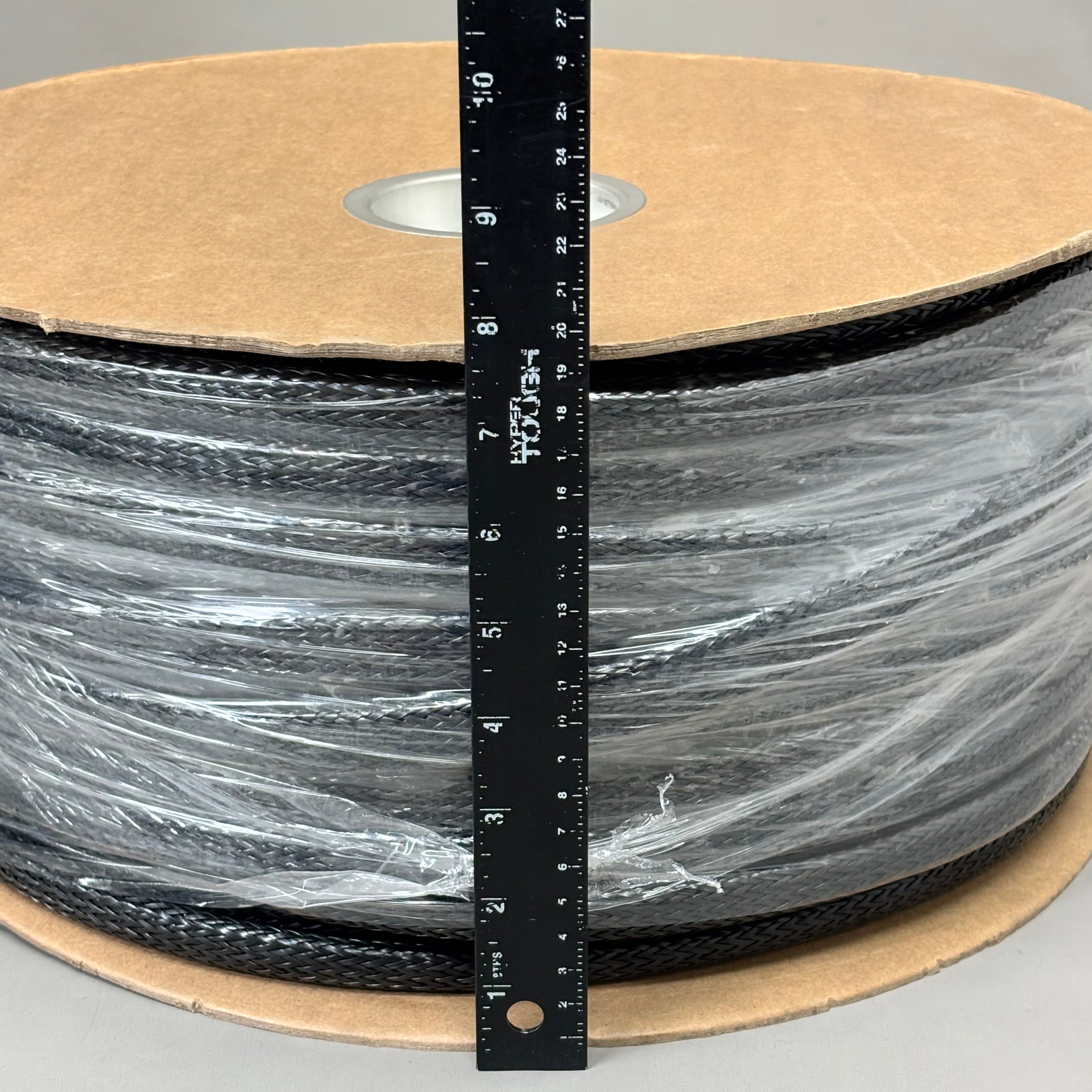 GORILLA SLEEVE Flat Filament Expandable Braided Sleeving  3/4" 450' T1793941