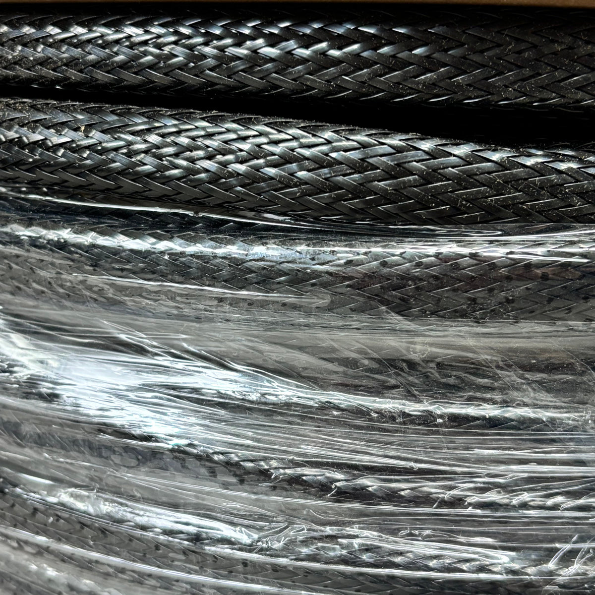 GORILLA SLEEVE Flat Filament Expandable Braided Sleeving  3/4" 480' T1793941