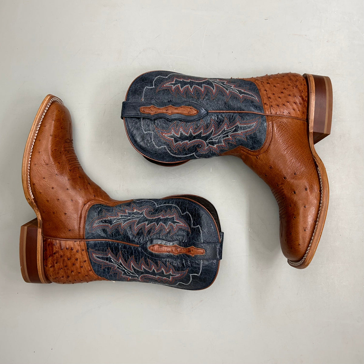 Tony Lama Murillo brandy Smooth Ostrich Style # SA6101 Men's Size 9 EE